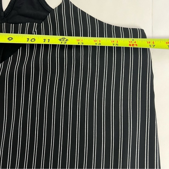 NWT MAURICES Women’s Pullover Sleeveless Top Sz Small Multi Colors Lined - Picture 11 of 12